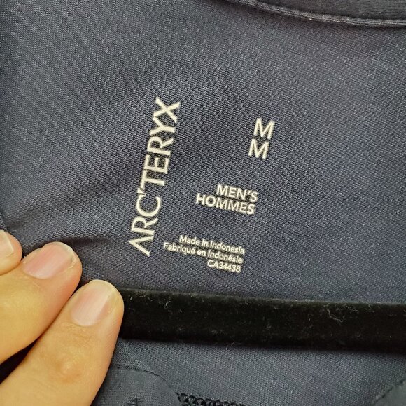 Arcteryx Shirt Mens Medium Blue Short Sleeve Polo Cotton/Polyester Blend - Picture 2 of 7